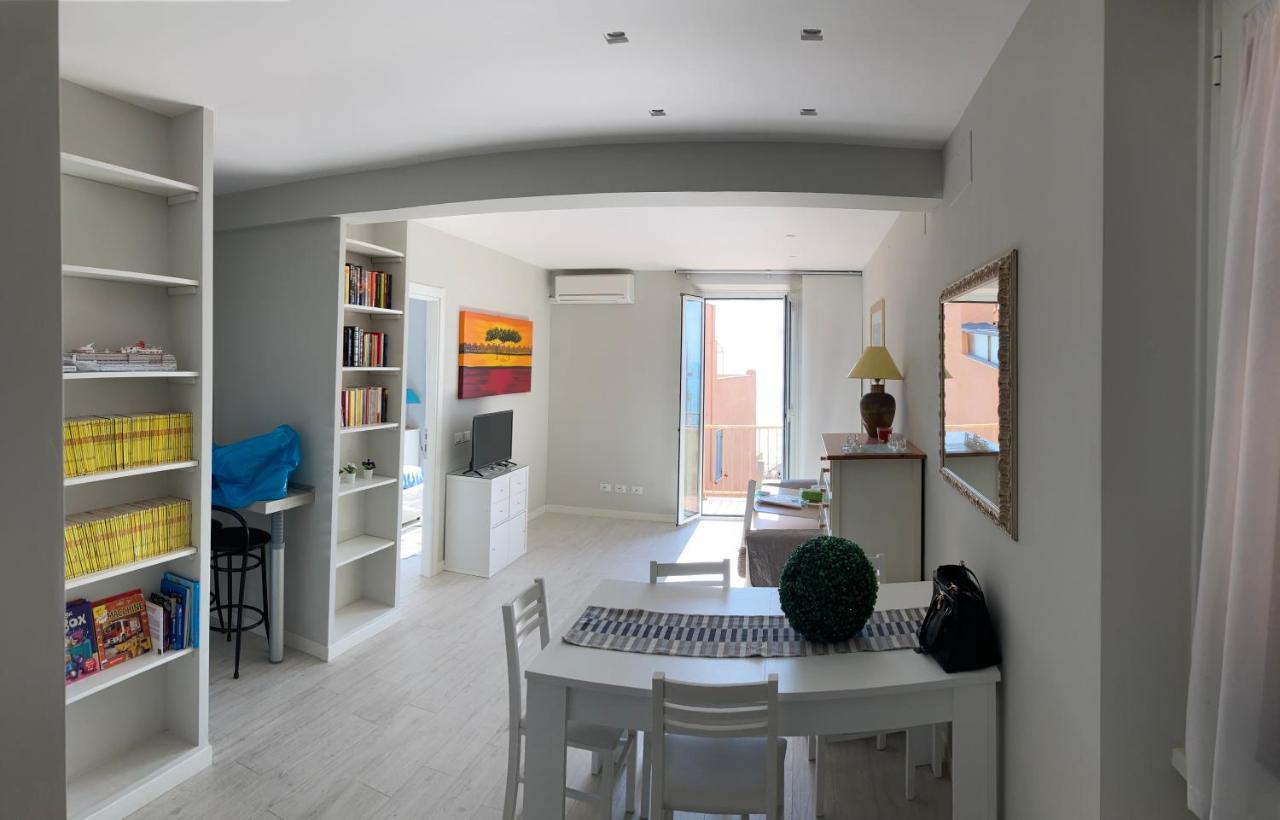 Rosso Tramonto Luxury-White- Ladispoli, Lungomare Regina Elena 58 Villa Exterior photo